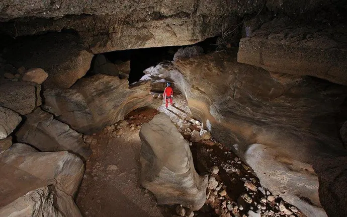 slide-cuevas-sorbas-almeria